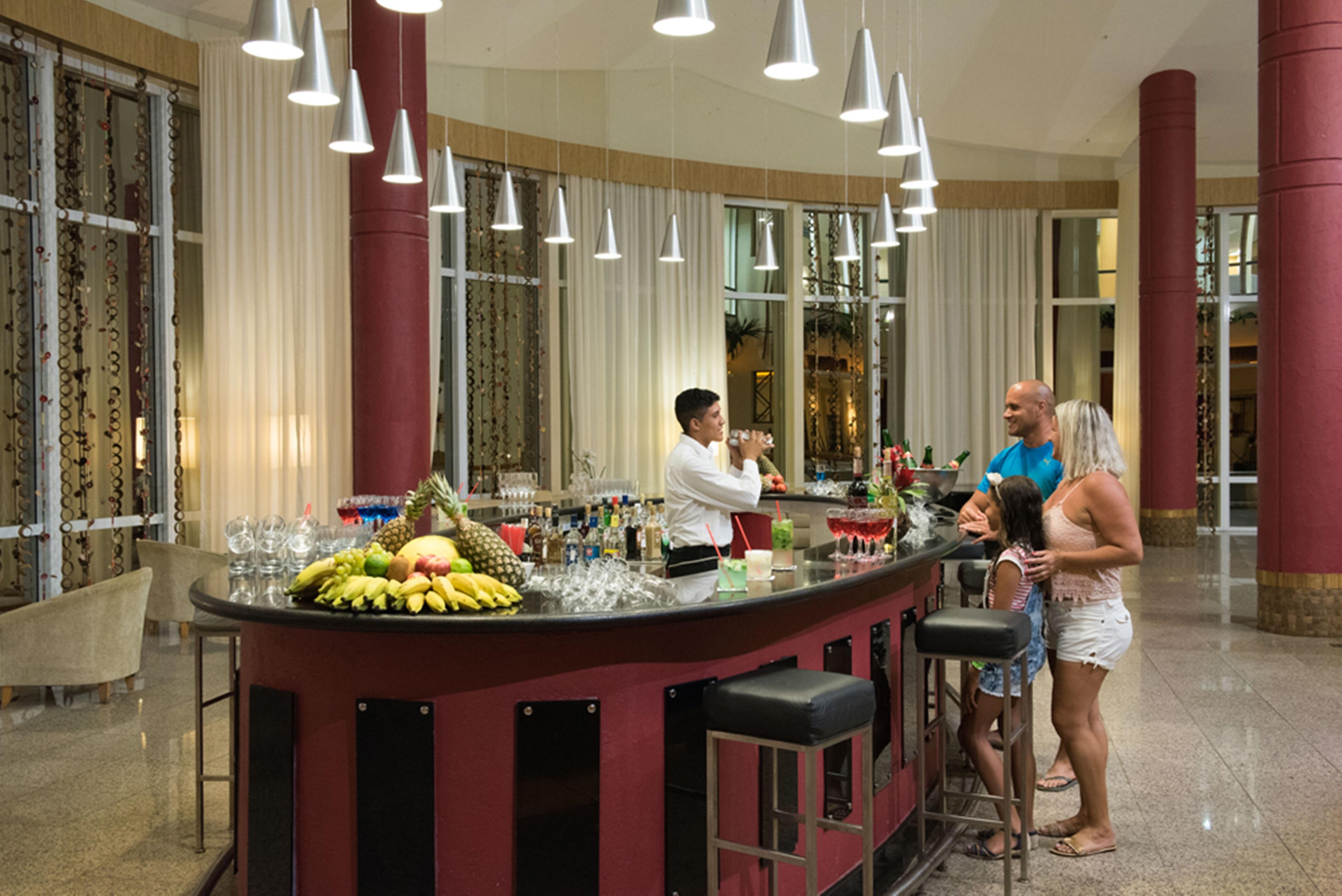 Vila Gale Eco Resort Angra Angra dos Reis Exteriör bild A bar at a resort